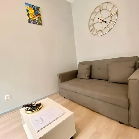 Gold - - Centre * Calais